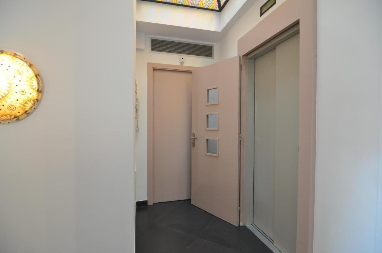 Rnet - Apartments Roses Centre Exterior photo